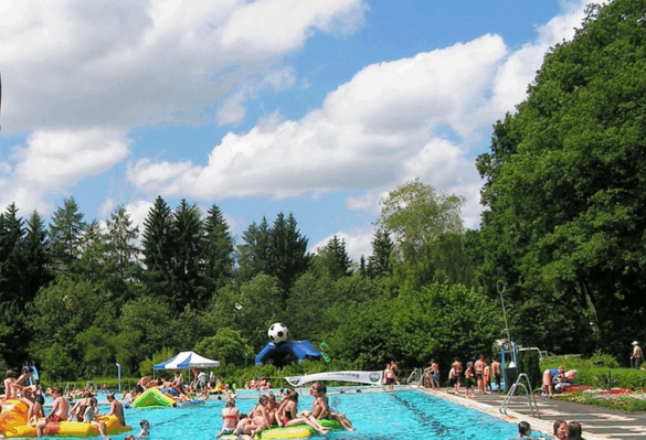 freibad-nur-noch-für-einheimische---bad-zieht-konsequenzen
