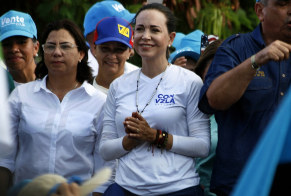 machado-überreicht-trump-nobelpreis-medaille-im-weißen-haus